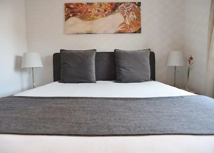 Casas Do Pinheiro * Cedros